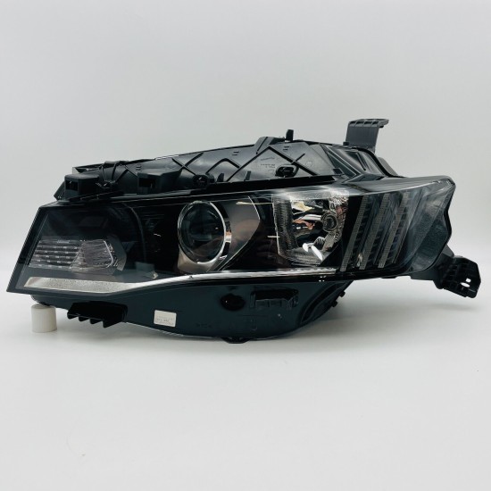 Peugeot 508 Left Passenger Side Headlight 2018 - 2023 [l129]